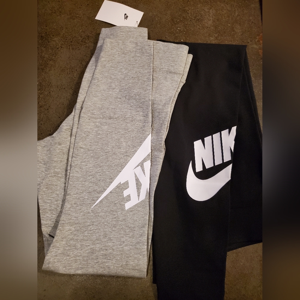 Nike Womens Black and Gray Leggings